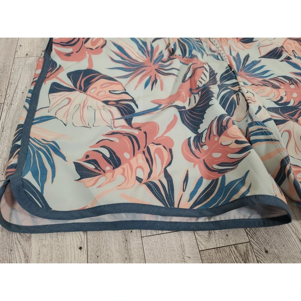 Salty Crew Men's Boardshorts Size 38 Swim Shorts Leaf Print Quick Dry NEW